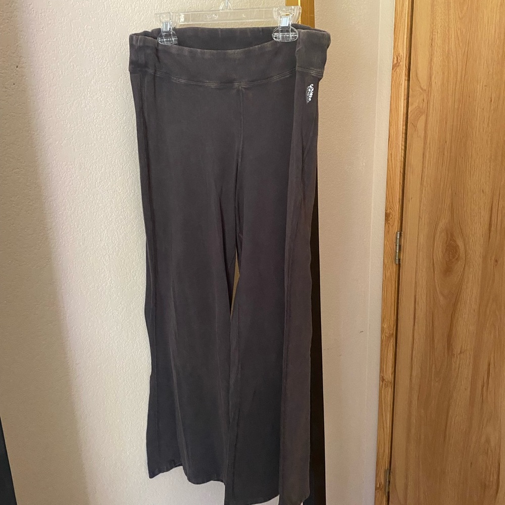 Hot shot cropped flare yoga pants